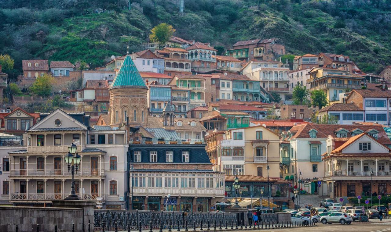 Hotel Elesa Tbilisi Bagian luar foto