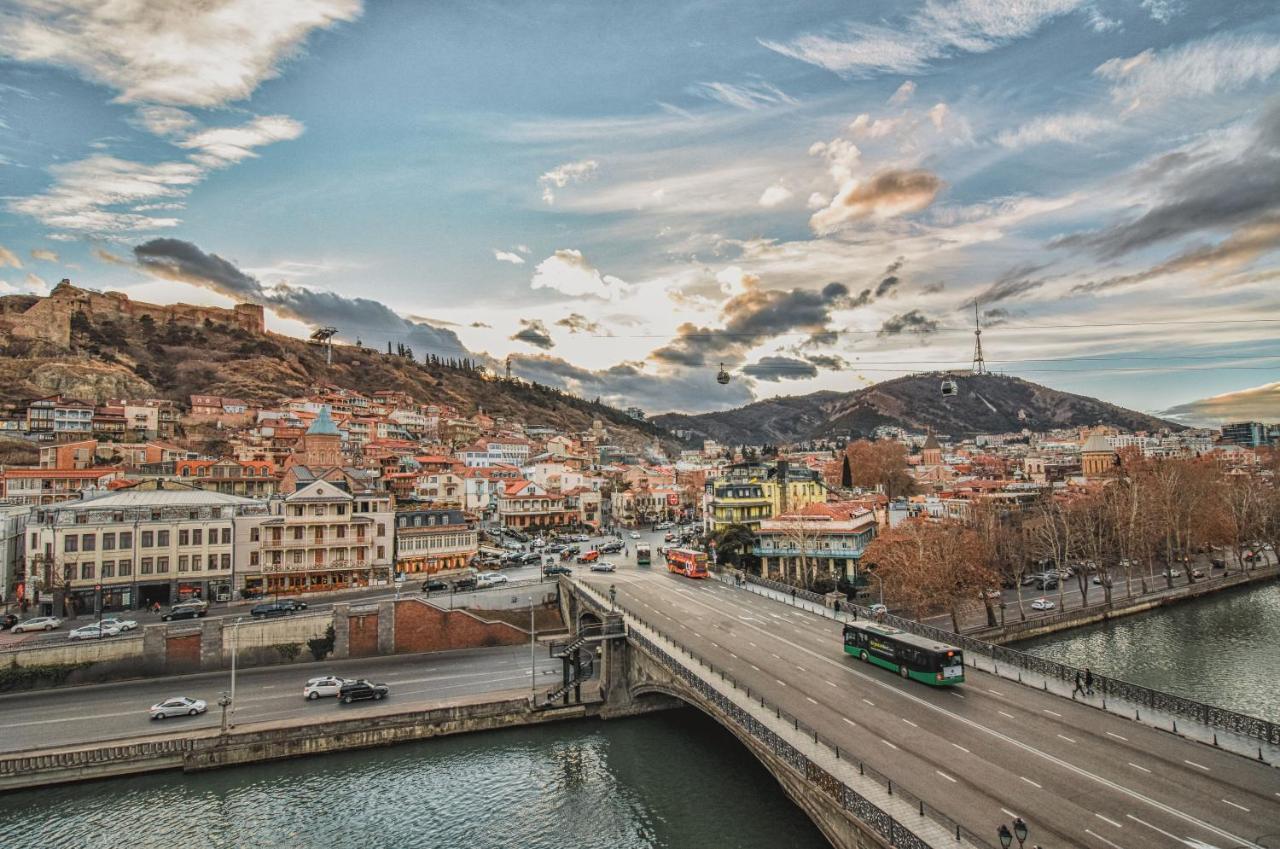 Hotel Elesa Tbilisi Bagian luar foto