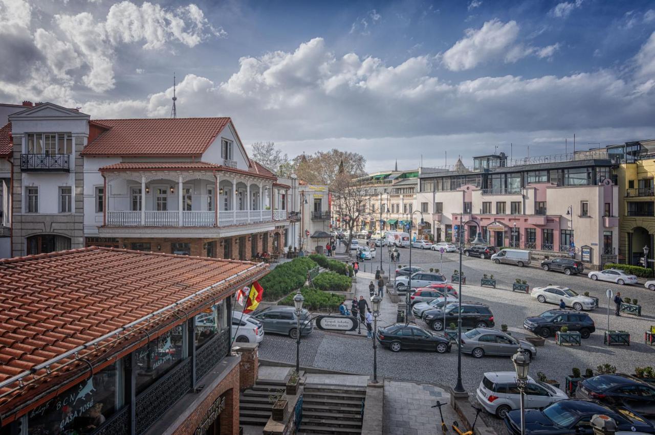 Hotel Elesa Tbilisi Bagian luar foto