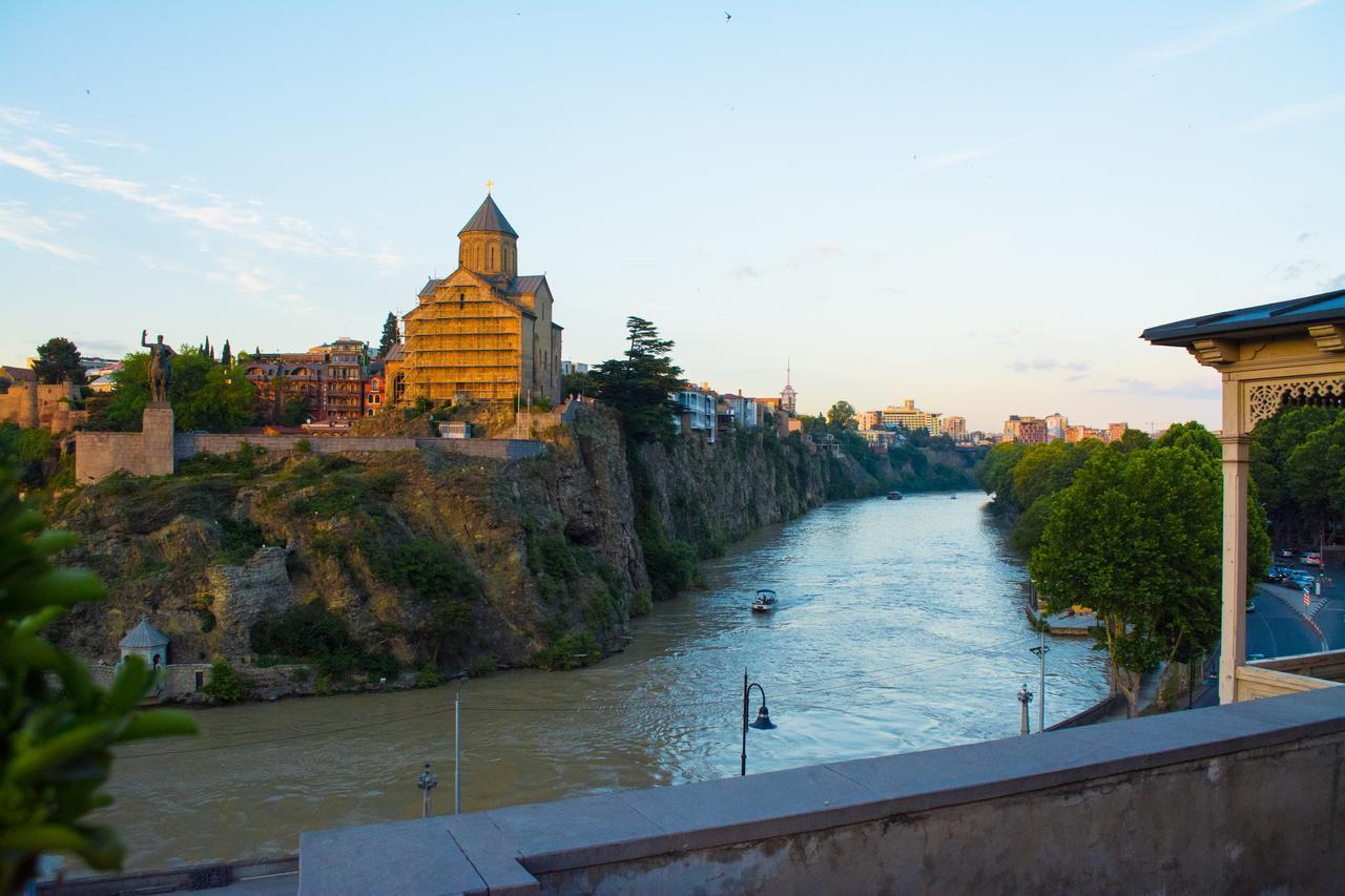 Hotel Elesa Tbilisi Bagian luar foto