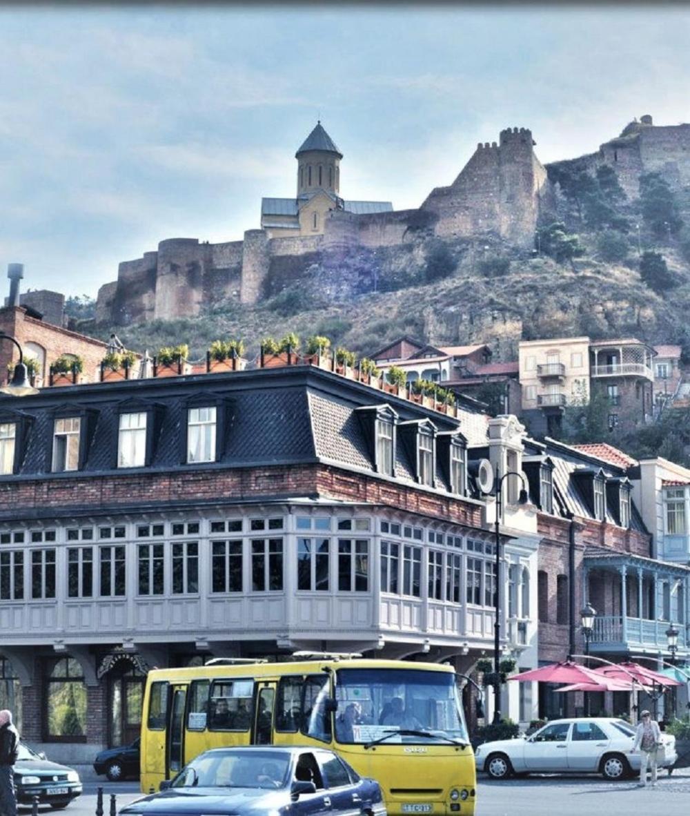 Hotel Elesa Tbilisi Bagian luar foto